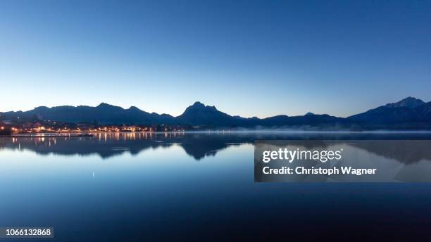 allgäu - hopfensee - bavaria stockfoto's en -beelden