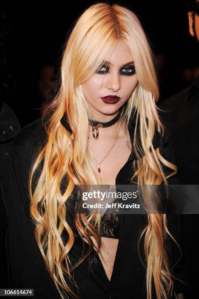 Musician Taylor Momsen attends the MTV Europe Awards 2010 at the La Caja Magica on November 7, 2010 in Madrid, Spain.