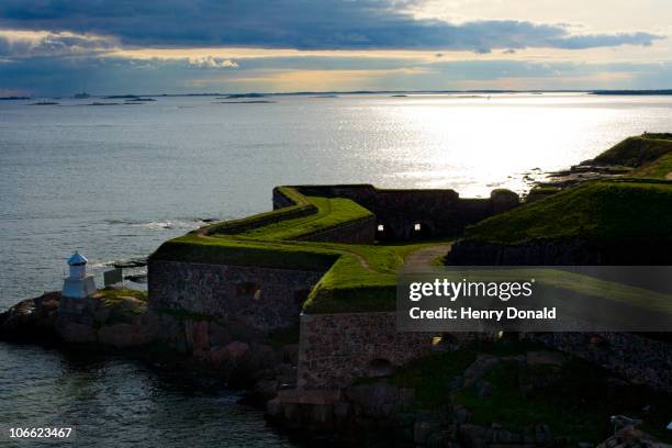 suomenlinna fort, helsinki - suomenlinna stock pictures, royalty-free photos & images