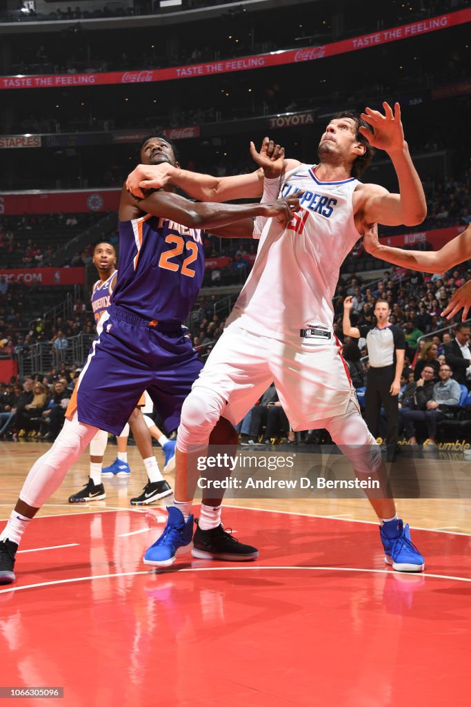 Phoenix Suns v Los Angeles Clippers