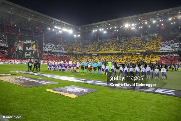 Team presentation in front of the choreography of FC Salzburg fans during the UEFA Europa League match between FC Salzburg and RB Leipzig at Red Bull...