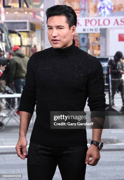 Mario Lopez hosts 'Extra' on November 29, 2018 in New York City.