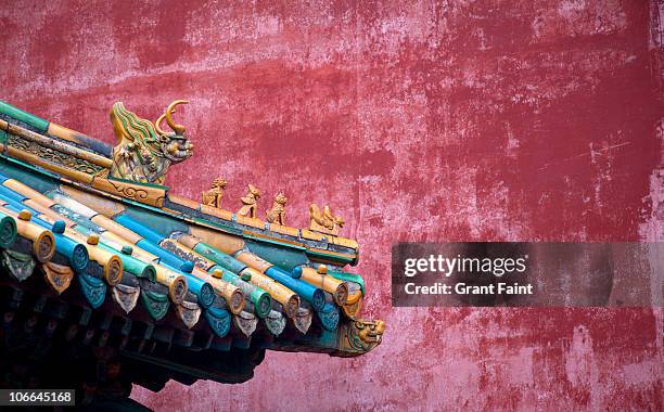 abstract views of palace - pékin photos et images de collection