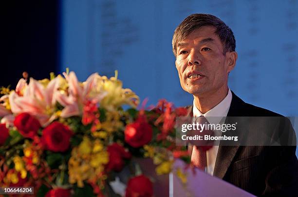 Zhao Huxiang, chairman of Sinotrans Shipping Ltd., speaks at the World Shipping Summit in Guangzhou, Guangdong Province, China, on Tuesday, Nov. 9,...