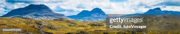 schotland inverpolly forest wildernis cul mor cul beag coigach bergpanorama - loch assynt stockfoto's en -beelden