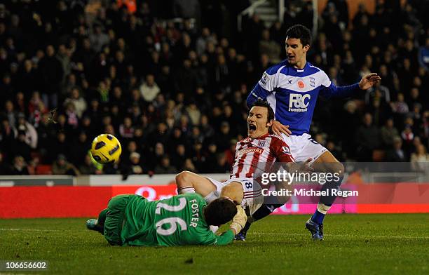 Dean Whitehead of Stoke scores to make it 3-2 during the Barclays Premier League match between Stoke City and Birmingham City at the Britannia...