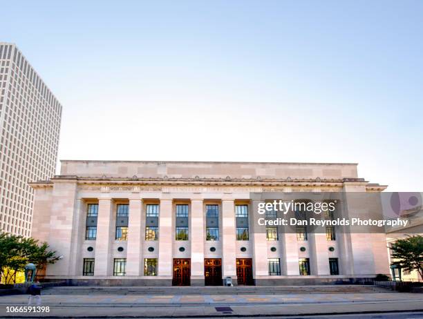 the tennessee supreme court building in nashville, tennessee - us supreme court building stock-fotos und bilder