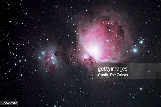 the orion and the running man nebulae - sternennebel stock-fotos und bilder
