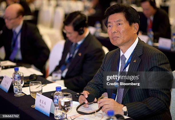 Wei Jiafu, chief executive officer of China Ocean Shipping Group Co. , attends the World Shipping Summit in Guangzhou, Guangdong province, China, on...