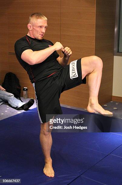 Dennis Siver of Germany works out at the UFC 122 open workouts at the Hilton Hotel on November 10, 2010 in Dusseldorf, Germany.