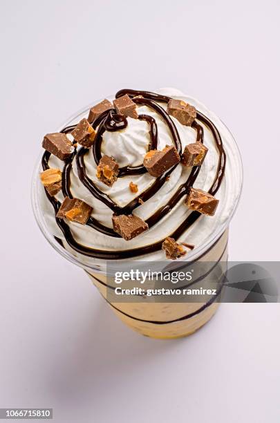 frappe chocolate and vanilla - chocolate smoothie stock pictures, royalty-free photos & images