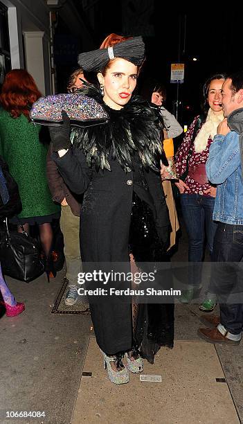 Paloma Faith attends the launch party of Lulu Guinness and Rob Ryan's Fan Bag at Air Gallery on November 10, 2010 in London, England.