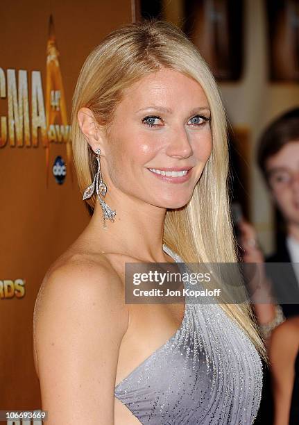 Actress Gwyneth Paltrow arrives at the 44th Annual CMA Awards at the Bridgestone Arena on November 10, 2010 in Nashville, Tennessee.