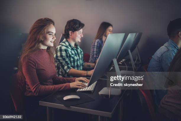 Computer Lab Happy Students Computer Lab Dark Photos and Premium High Res Pictures - Getty Images