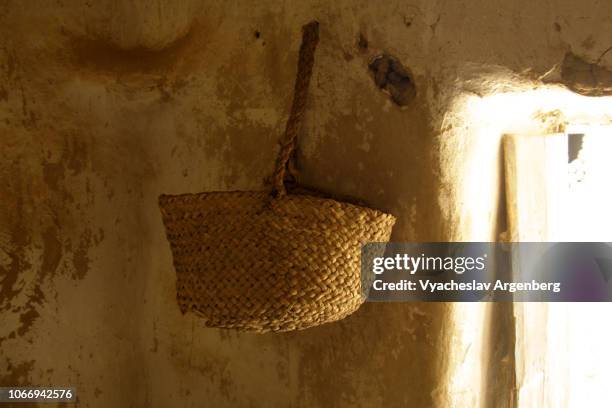 al-qasr, the old house in medieval islamic town, egypt - al qasr stock pictures, royalty-free photos & images