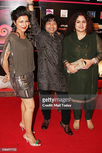 Hard Kaur and Kailash Kher during the Global Indian Music Awards function in Mumbai on Wednesday, November 10, 2010.
