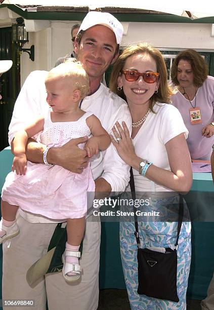 Luke Perry & Marlee Matlin during A Time for Heroes - Benefit for the Elizabeth Glaser Pediatric AIDS Foundation, 2001 in Los Angeles, California,...