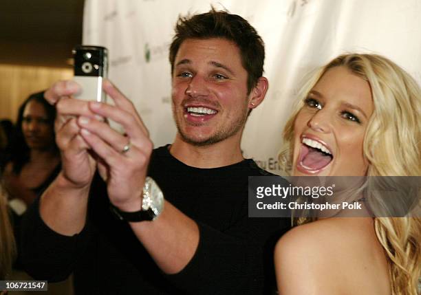 Nick Lachey and Jessica Simpson during Jessica Simpson and Nick Lachey Host Sony Ericsson T610/T616 Shoot for the Stars Charity Auction for the...