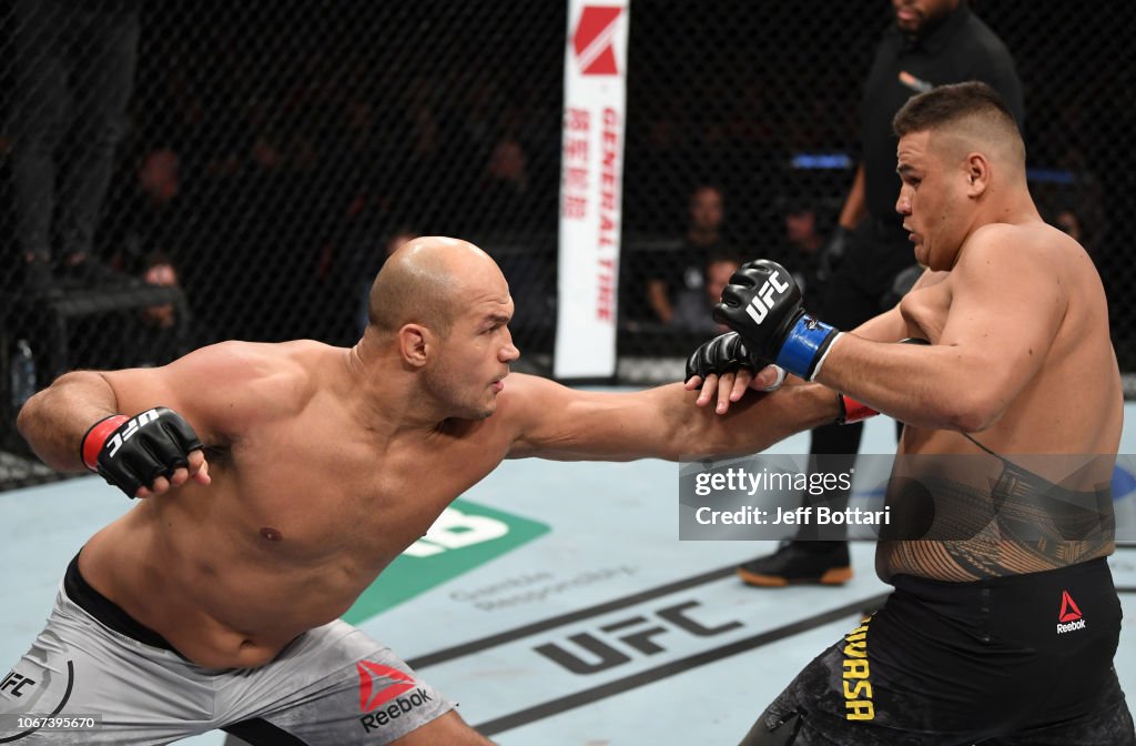 UFC Fight Night: Dos Santos v Tuivasa