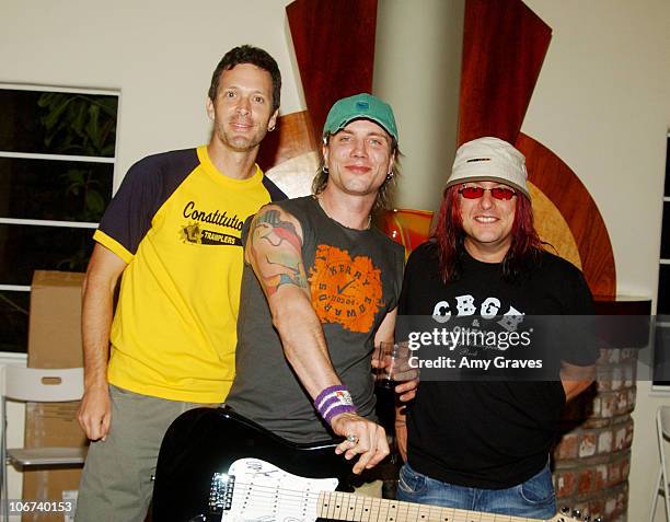 Mike Malinin, Johnny Rzeznik and Robby Takac of the Goo Goo Dolls