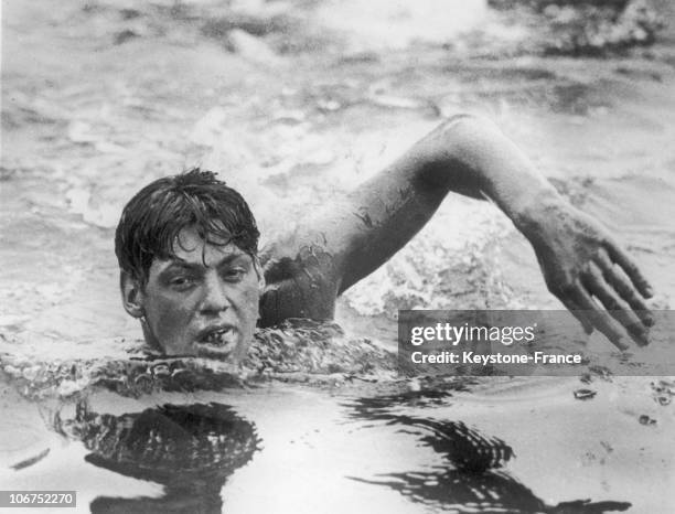 Johnny Weissmuller Swimming The Crawl, Just After Having Beaten His Own World Record In 573/5 At The 1927 National Meet Of San Francisco. Johnny...