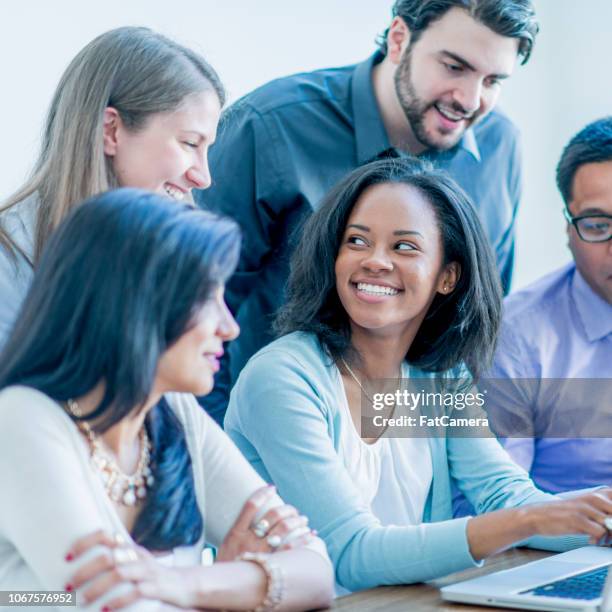 showing business report - computer module stock pictures, royalty-free photos & images