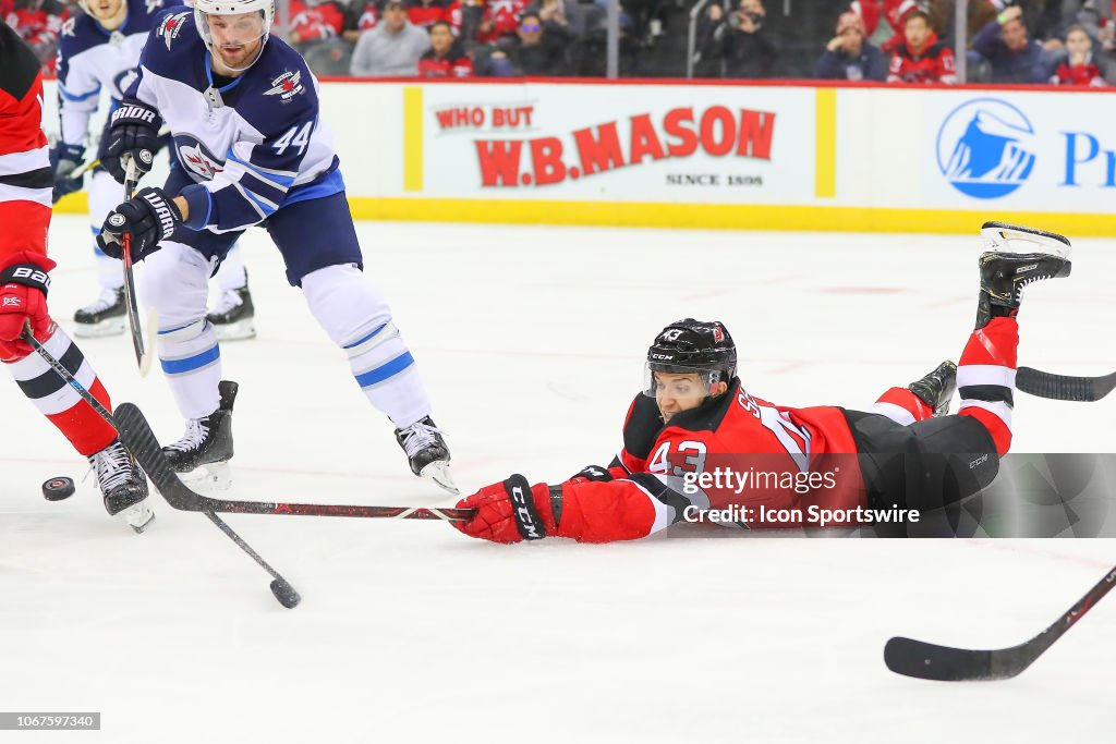 NHL: DEC 01 Jets at Devils