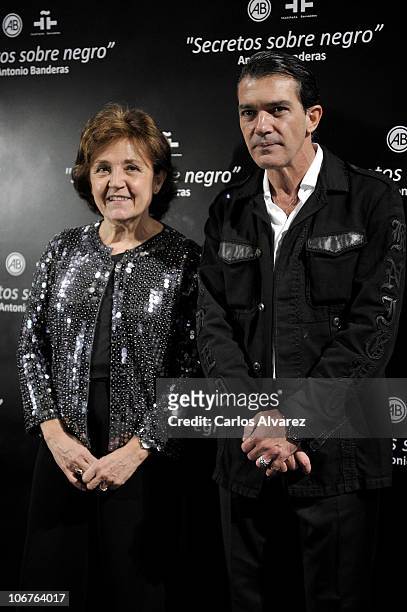Cervantes Institute's president Carmen Caffarel poses with actor Antonio Banderas during the launch of his first photography exhibition 'Secretos...