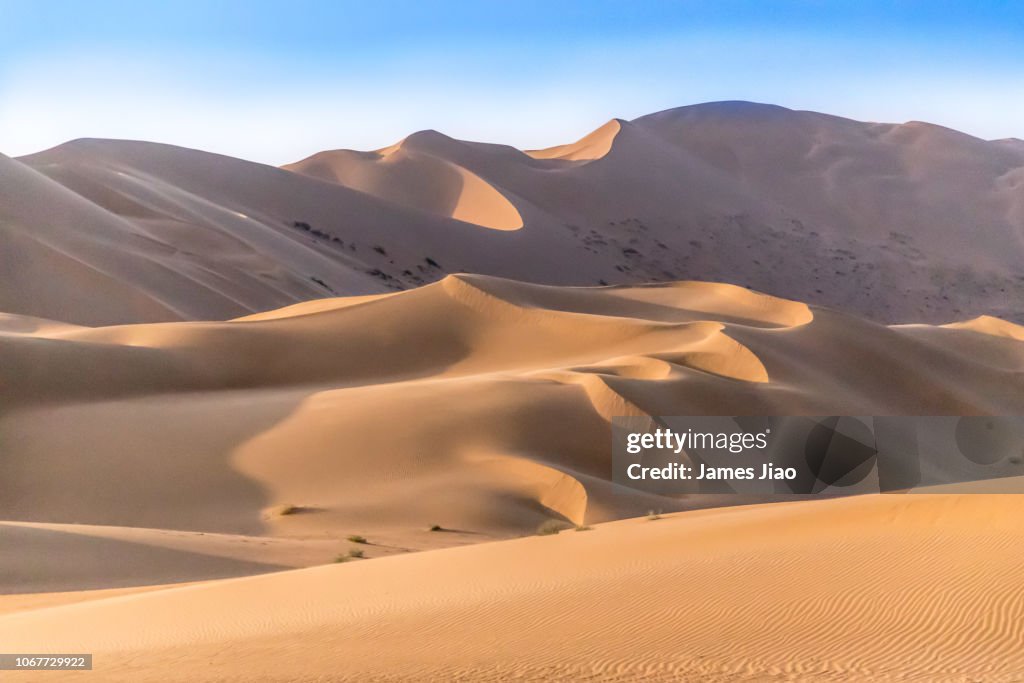 Badain Jaran Desert High Res Stock Photo Getty Images badain-jaran-desert-high-res-stock-photo-getty-images