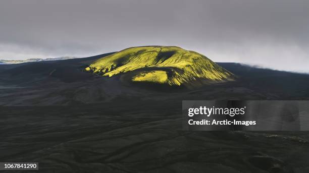 blacks sands and riverbeds, iceland - maelifell stock pictures, royalty-free photos & images