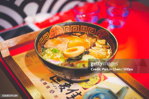 bowl with fresh soup on tray, taiwan - taichung cuisine stock pictures, royalty-free photos & images