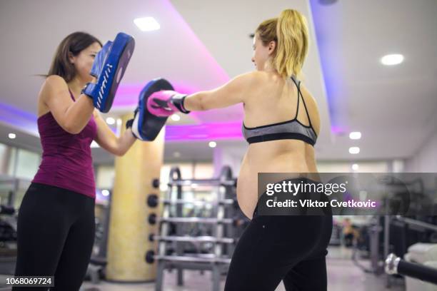 boxing during pregnancy - kid boxing stock pictures, royalty-free photos & images