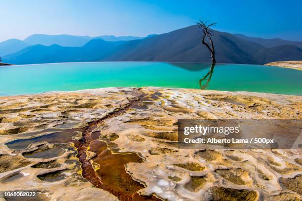 scenery of hierve el agua, oaxaca, mexico - oaxaca foto e immagini stock