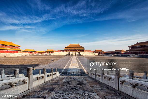 ancient buildings in forbidden city, beijing, china - cidade proibida - fotografias e filmes do acervo