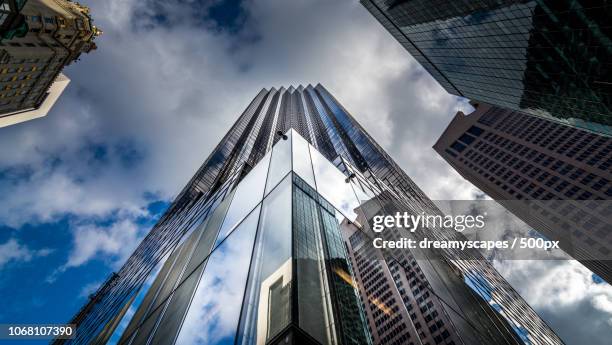 low angle view of trump tower, new york city, new york state, usa - trump tower stockfoto's en -beelden