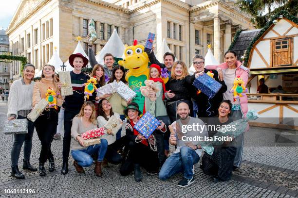 Groupshot with German actress and video influencer Nilam Farooq, infleuncer Evelyn Konrad, influencer Maximilian Seitz, German actress Nina Gnaedig,...