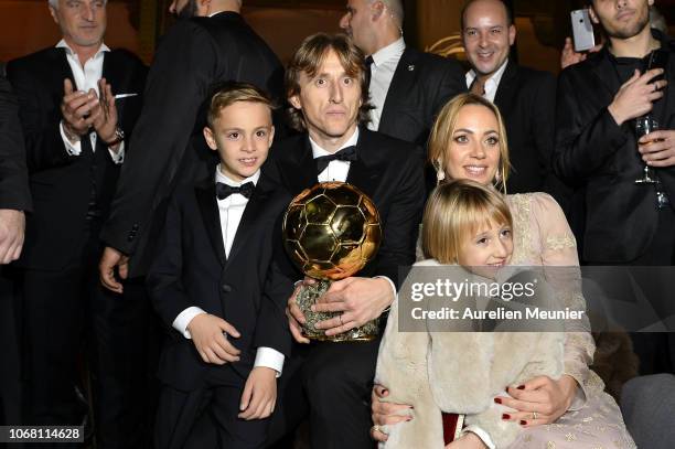 Luka Modric of Croatia and Real Madrid poses with his wife Vanja Bosnic and their children Ivano and Ema after he wins the 2018 Ballon D'Or at Le...