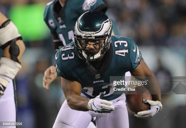 Running back Darren Sproles of the Philadelphia Eagles carries the ball in for a touchdown against the Washington Redskins during the second quarter...