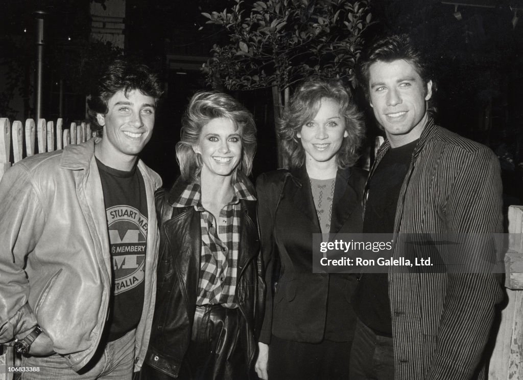 John Travolta, Olivia Newton-John and Marilu Henner Sighting at the Ivy Restaurant in Beverly Hills - November 28, 1983