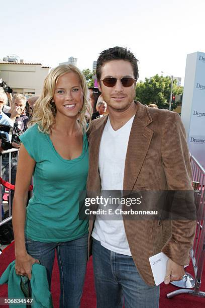 Erinn Bartlett and Oliver Hudson during DreamWorks Pictures' "Dreamer: Inspired by a True Story" Los Angeles Premiere - Red Carpet at Mann Village...