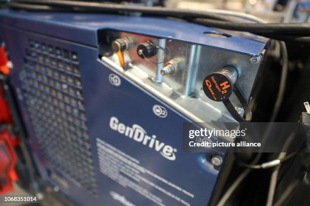 Gendrive 40 Fuel Cell Forklift Stock Photos, High-Res Pictures, and Images ...