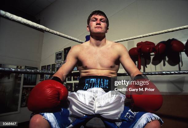 Bald Boxer Ricky Ricky Hatton Light Photos and Premium High Res Pictures - Getty Images