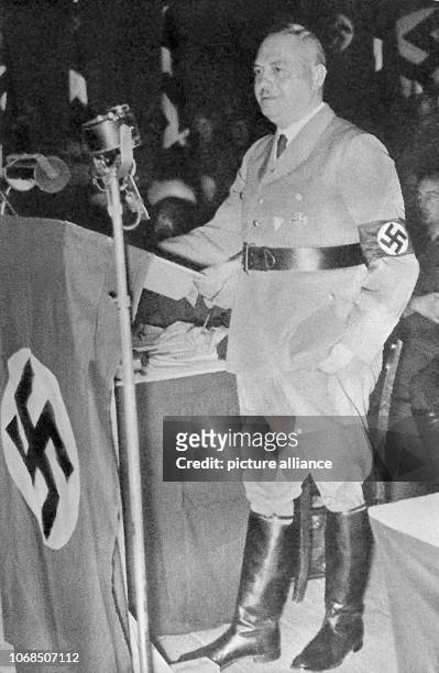 Prussian Juctice Minister Hanns Kerrl at a rally of the Kameradschaftsbund of German police officers, at Berlin Sportpalast, 1933. | usage worldwide