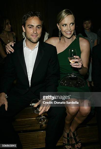Stuart Townsend and Charlize Theron during Gucci Spring 2006 Fashion Show to Benefit Children's Action Network and Westside Children's Center -...