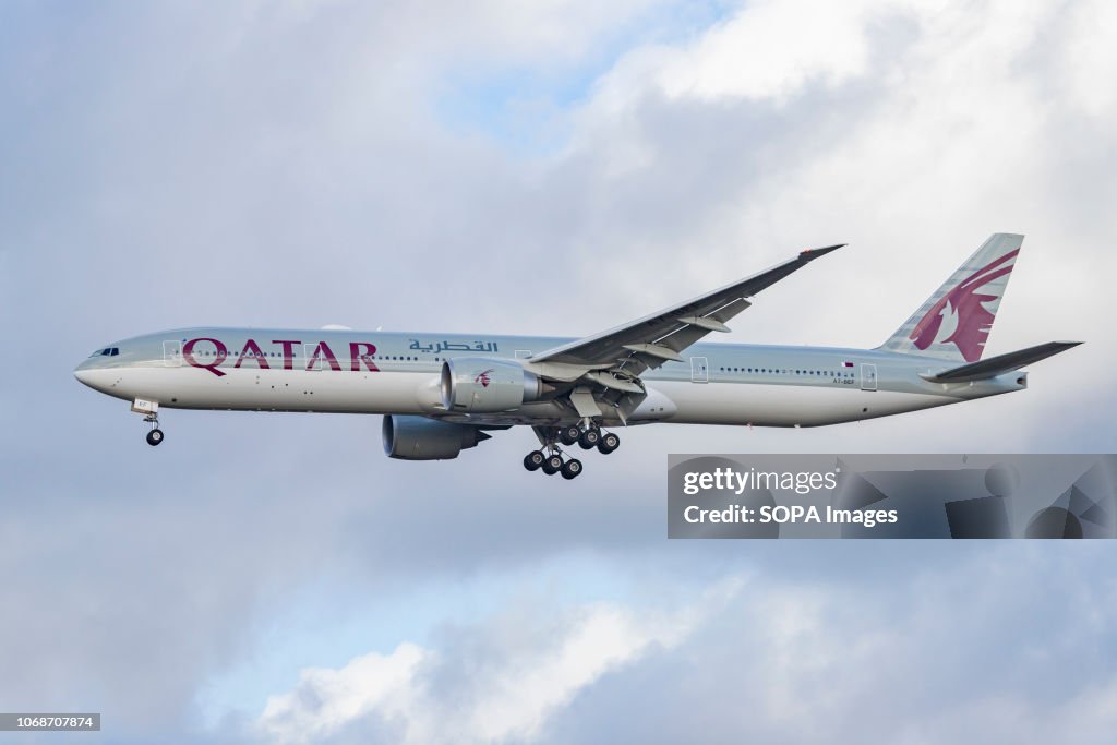 Qatar Airways Boeing 777-300 seen landing at London Heathrow...