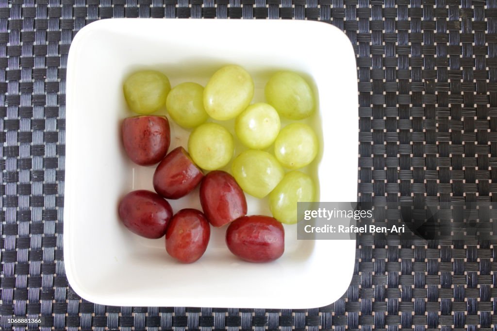 Fresh Red and Green Grape Fruit