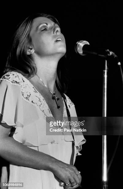 Singer Annie Haslam of Renaissance sings on stage at Gilson Park in Highland Park, Illinois, July 30, 1977.