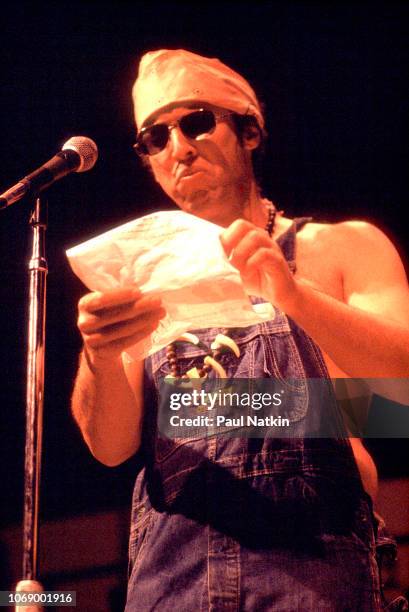 Peter Bergman of Proctor and Bergman performs on stage at the Ivanhoe Theater in Chicago, Illinois, May 21, 1977.