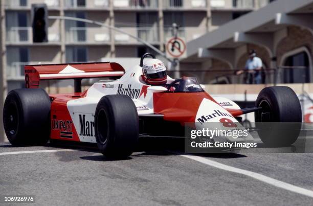 Niki Lauda drives the Marlboro McLaren International McLaren MP4B Ford Cosworth DFV 3.0 V8 during the United States Grand Prix West on 4 April 1982...