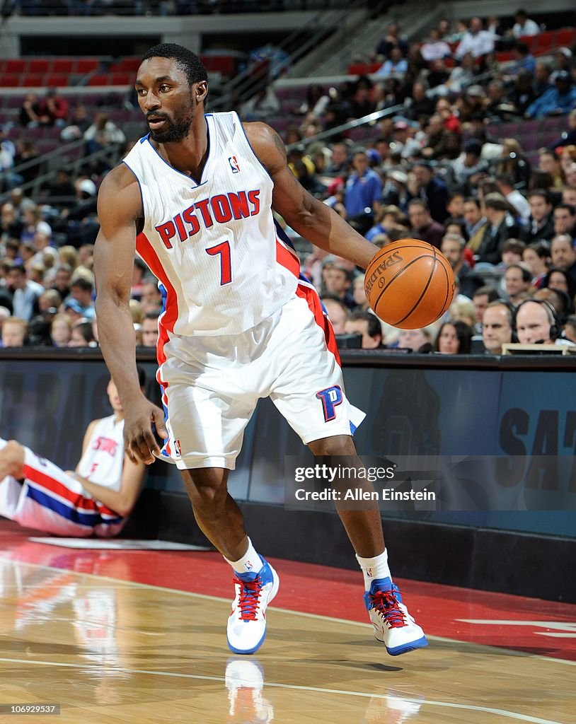 Charlotte Bobcats v Detroit Pistons